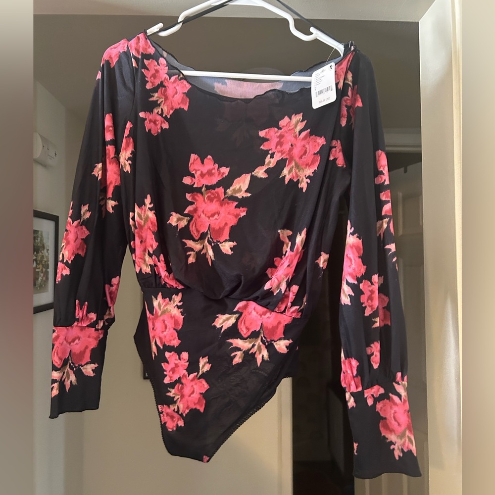 NWT Free People Red Rose Floral Bodysuit Size Small Snap gusset thong style - Picture 6 of 14